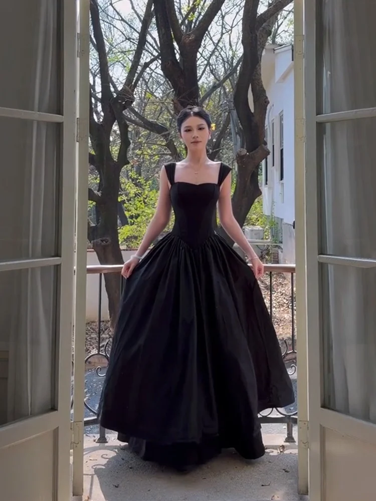 Elegant Hepburn Style Square Collar Strapless Long Dress Slimming Waist Backless Summer Vintage Women's Dress City Commute Date
Elegant Hepburn Style Square Collar Strapless Long Dress Slimming Waist Backless Summer Vintage Women's Dress City Commute Date