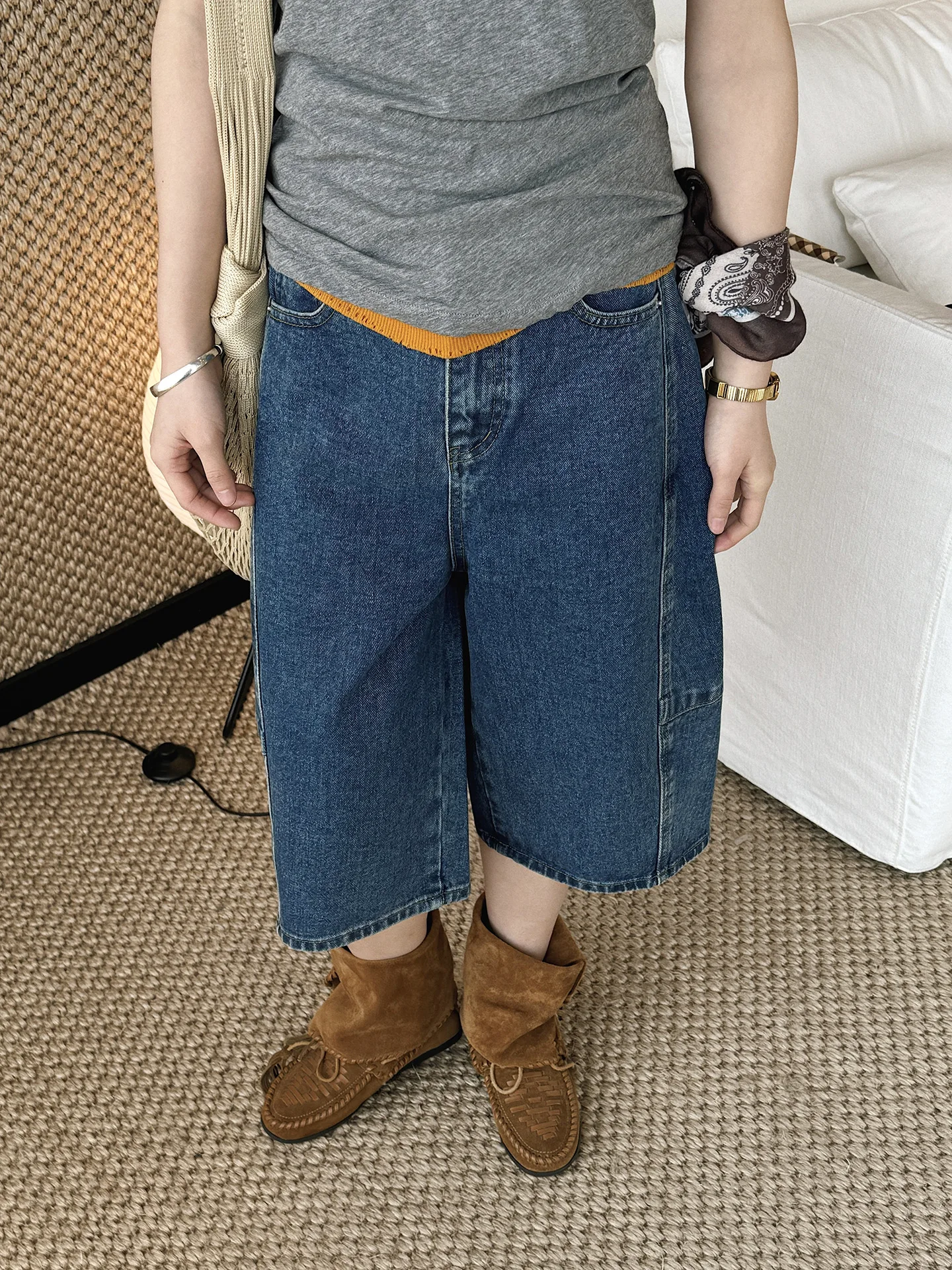 Spring/Summer New American Retro Fashionable High Waist Split Seam Jeans Wide Leg Women
Spring/Summer New American Retro Fashionable High Waist Split Seam Jeans Wide Leg Women