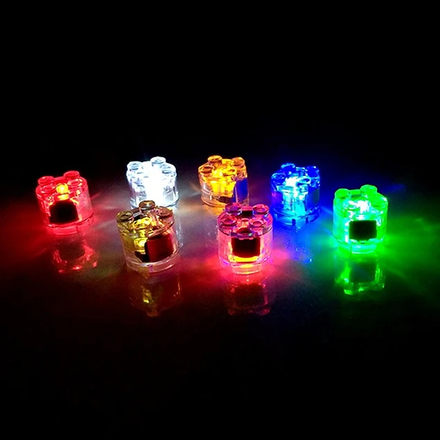 Конструктор LEDLight, кирпичи с возможностью включения/выключения при тусклом освещении
Конструктор LEDLight, кирпичи с возможностью включения/выключения при тусклом освещении