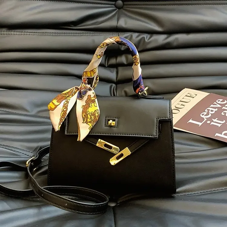 Vegan-Friendly PU Leather Square Crossbody Bag - Adjustable Strap with Metallic Hardware Minimalist Shoulder Purse for Office
Vegan-Friendly PU Leather Square Crossbody Bag - Adjustable Strap with Metallic Hardware Minimalist Shoulder Purse for Office