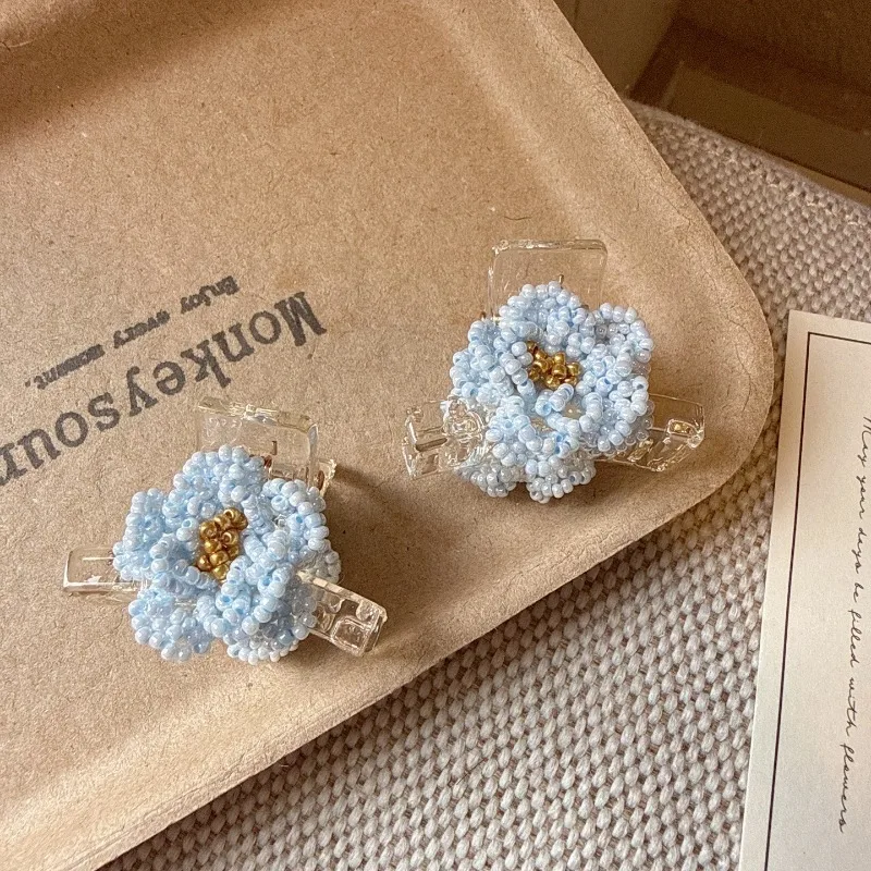 4cm Gentle Style French Retro Blue Flower Beaded Hair Clip Side Clip Fashion Accessory High-end small hair claw clip
4cm Gentle Style French Retro Blue Flower Beaded Hair Clip Side Clip Fashion Accessory High-end small hair claw clip