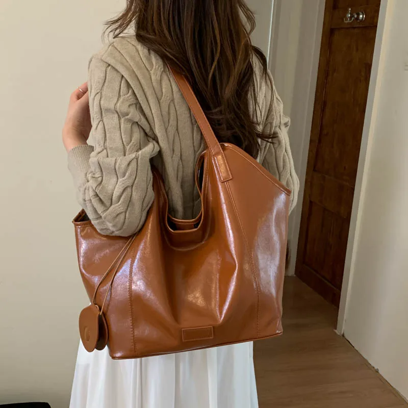 LD4085 Retro Waxed Leather Handbag Casual Commuting Large-Capacity Shoulder Underarm Bag Tote Bag
LD4085 Retro Waxed Leather Handbag Casual Commuting Large-Capacity Shoulder Underarm Bag Tote Bag
