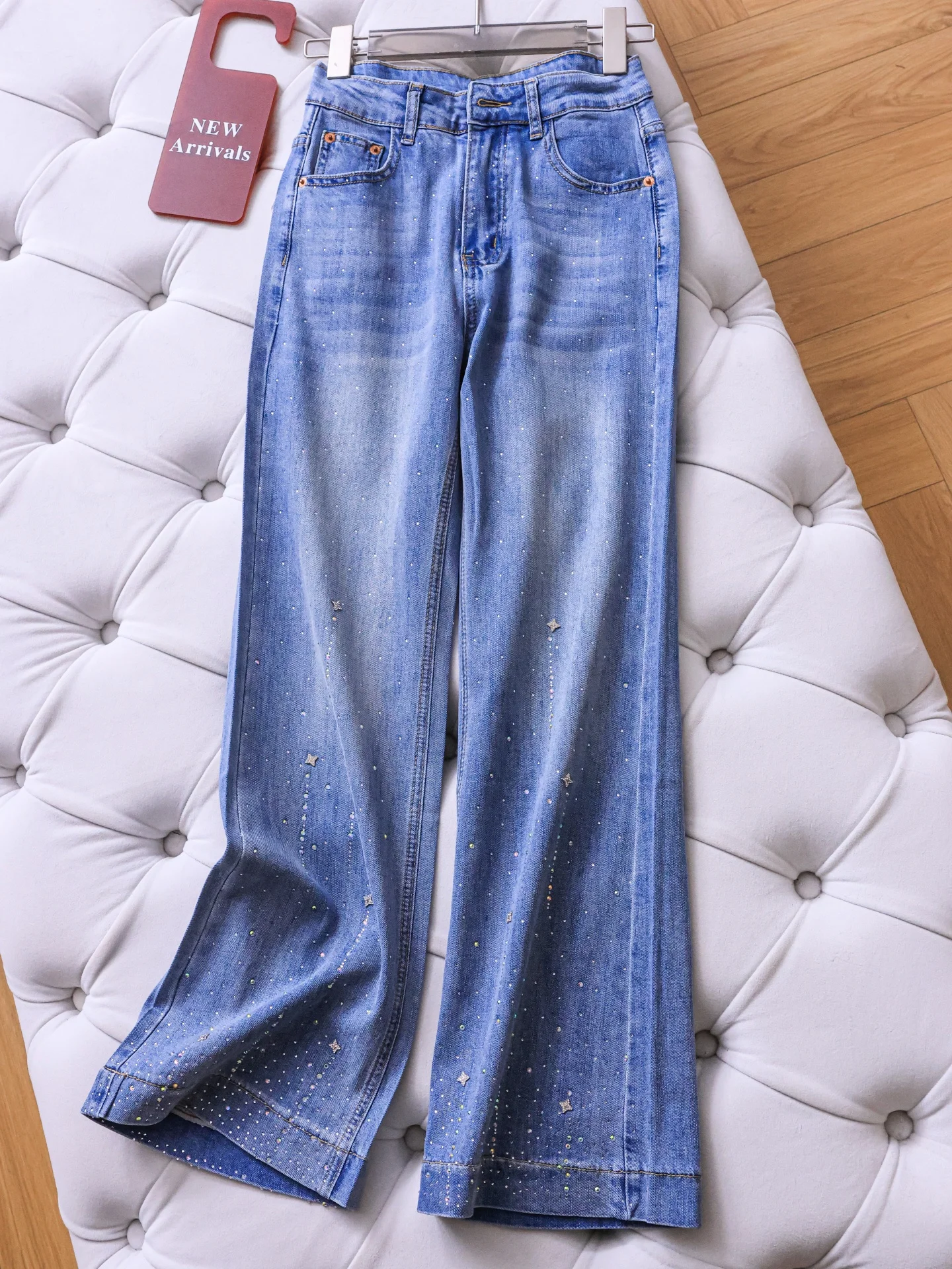 Slimming Micro-flared Jeans Women's Denim Pants High Waist Cotton Stretch Rhinestone Embellished Spring 2026 New Style
Slimming Micro-flared Jeans Women's Denim Pants High Waist Cotton Stretch Rhinestone Embellished Spring 2026 New Style