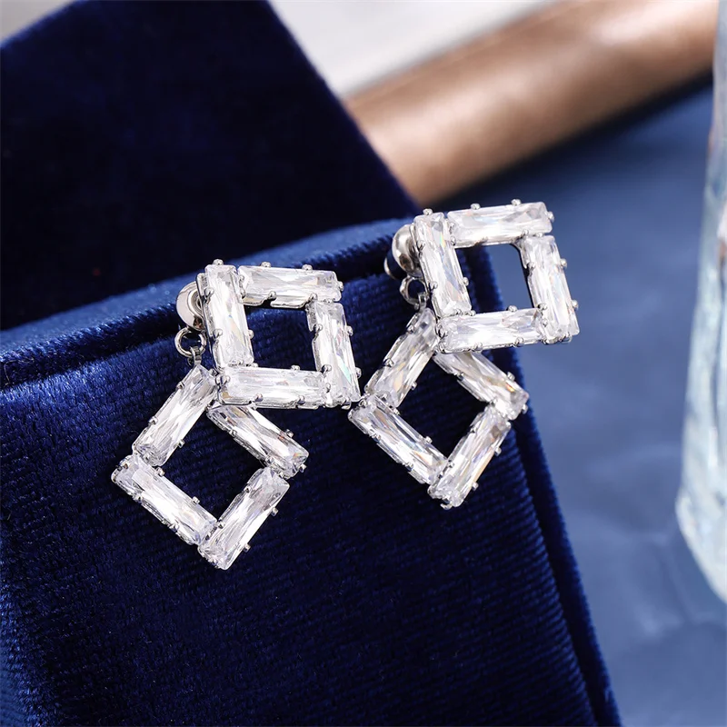 Silver needle high-end geometric square zircon earrings for women, INS, light luxury, niche, high-end and fashionable earrings
Silver needle high-end geometric square zircon earrings for women, INS, light luxury, niche, high-end and fashionable earrings