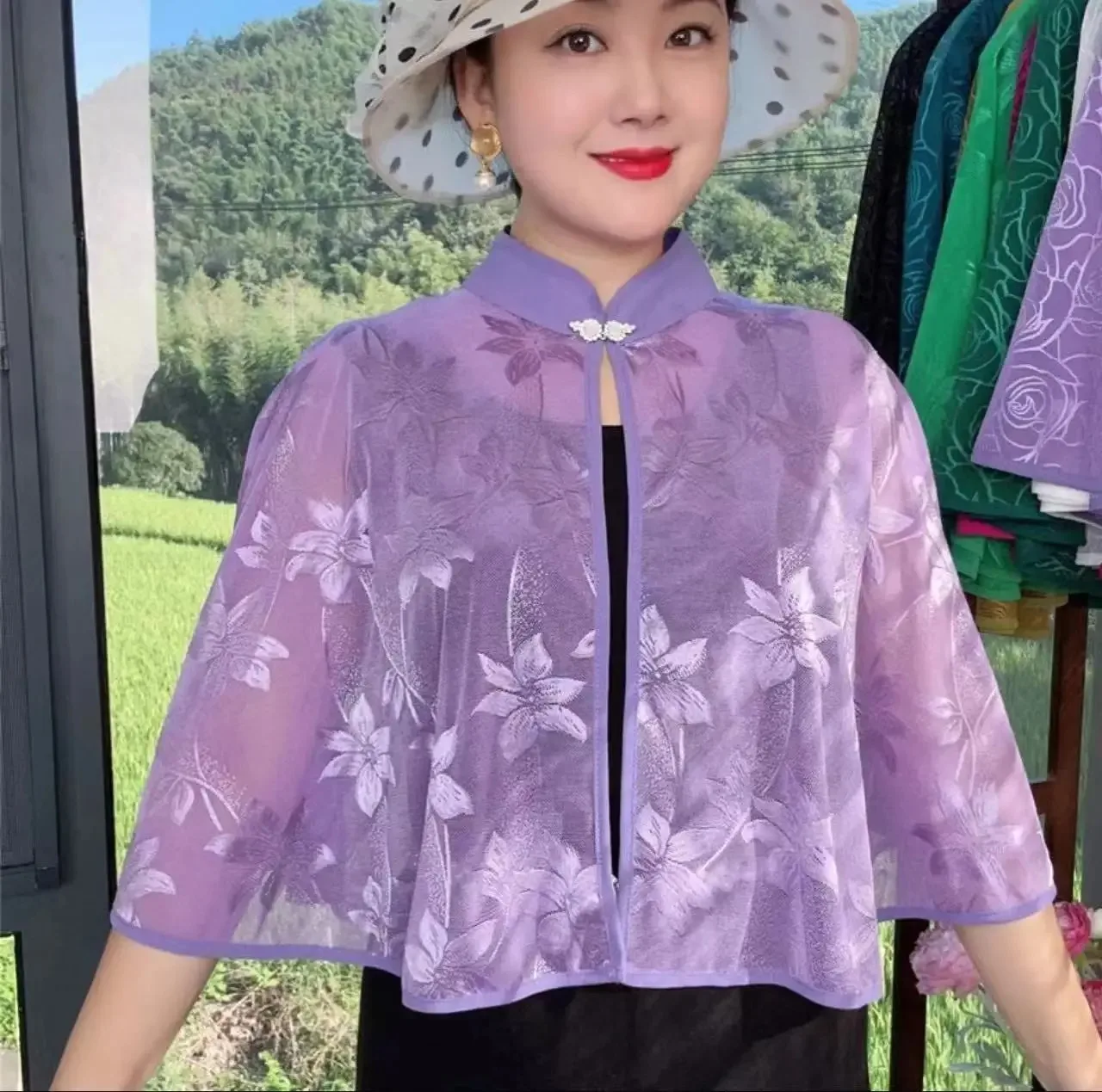 Summer new Poncho hollowed out qipao shawl women's versatile sun protection Cloak stand up collar cape
Summer new Poncho hollowed out qipao shawl women's versatile sun protection Cloak stand up collar cape
