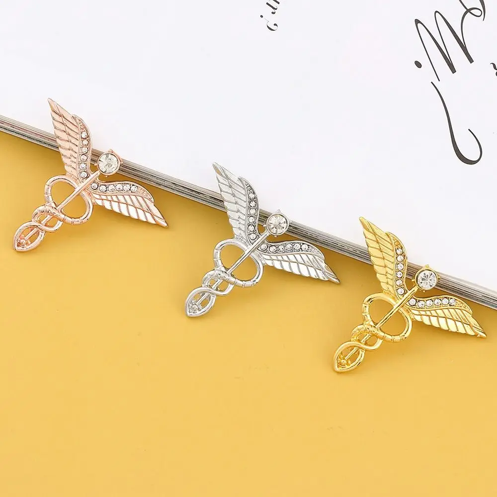 Cute Rhinestone Angel Wings Brooches Alloy Snake Men's Badge Pin Korean Style Enamel Shirt Collar Lapel Pin Decoration Gift
Cute Rhinestone Angel Wings Brooches Alloy Snake Men's Badge Pin Korean Style Enamel Shirt Collar Lapel Pin Decoration Gift
