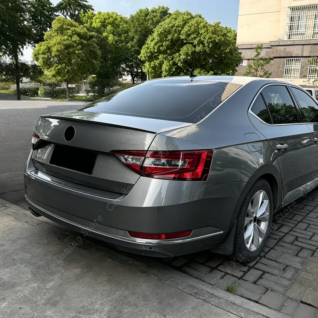 Rear Spoiler Wing For Skoda Superb B8 Sportline TSI TDI 2015-2022 Glossy Black ABS Rear Roof Trunk Cap Wings Splitter Body Kits
Rear Spoiler Wing For Skoda Superb B8 Sportline TSI TDI 2015-2022 Glossy Black ABS Rear Roof Trunk Cap Wings Splitter Body Kits