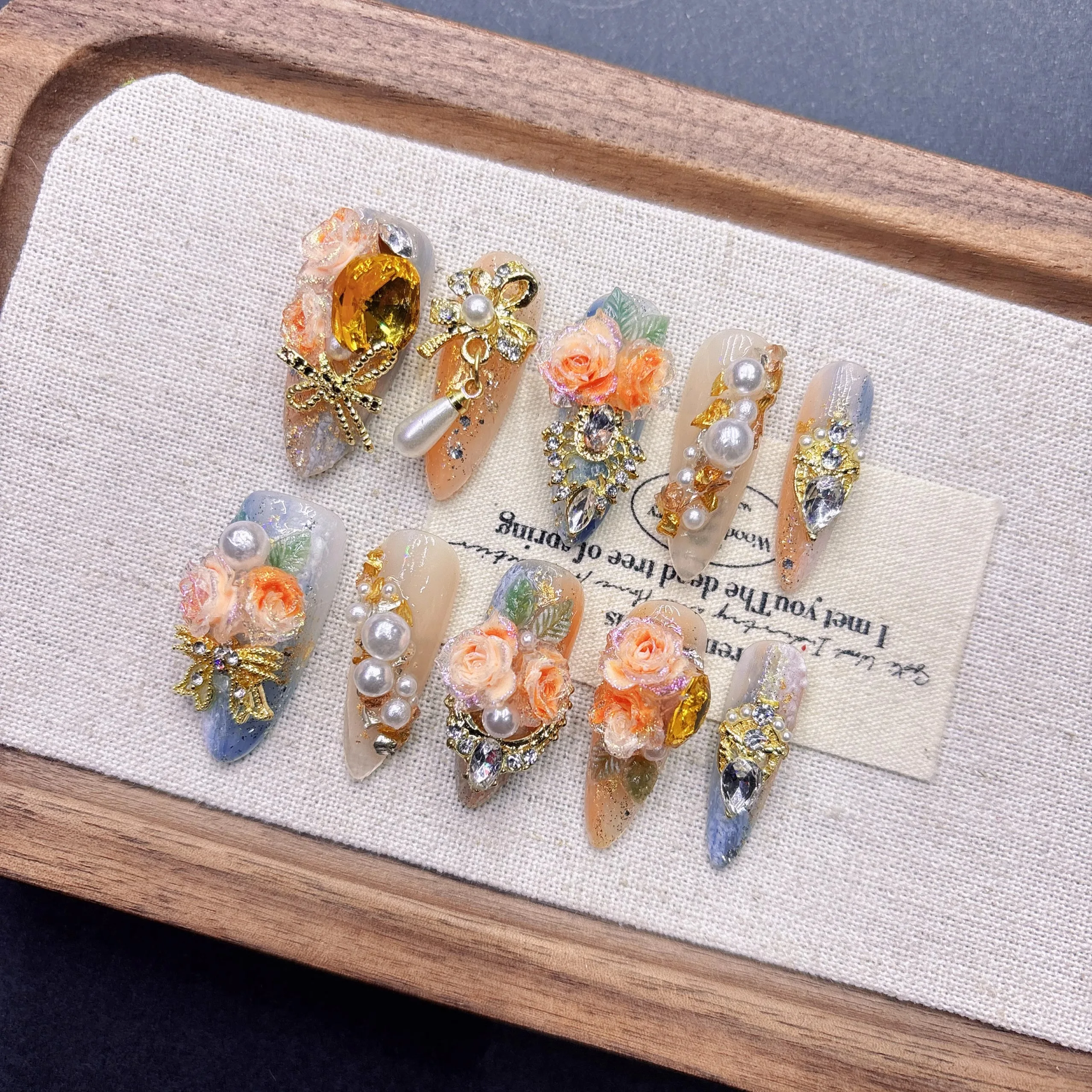 Luxury Press On Nails French Romantic Style with Alloy Gems Crystal Pearls Resin Flowers Elegant Glam Design for Party Wedding
Luxury Press On Nails French Romantic Style with Alloy Gems Crystal Pearls Resin Flowers Elegant Glam Design for Party Wedding