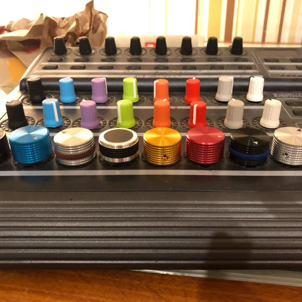 4Pcs Slip-Resistant Control Knob Premium Sturdy Tone Volume Potentiometer Replacement for Guitar Bass Amp Effect Pedal Audio
4Pcs Slip-Resistant Control Knob Premium Sturdy Tone Volume Potentiometer Replacement for Guitar Bass Amp Effect Pedal Audio