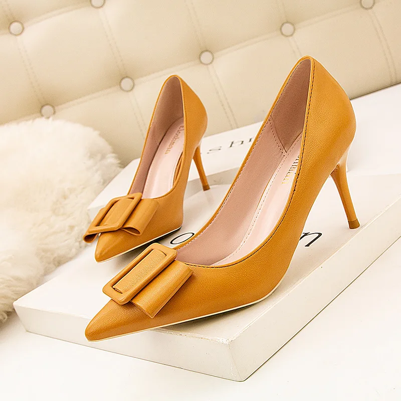 Women Sweet Bowknot High Heels Shoes Autumn Bride Shoes Soft Leather Pointed Toe Women Pumps Fashion Ladies OL Office Dress Shoe
Women Sweet Bowknot High Heels Shoes Autumn Bride Shoes Soft Leather Pointed Toe Women Pumps Fashion Ladies OL Office Dress Shoe