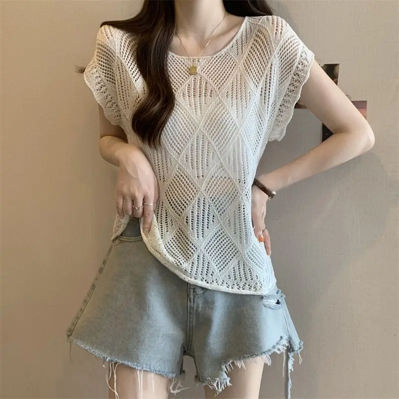 2025 Summer New Hollow Ice Silk Sweater for Women Short-sleeved Shirt with Backless Vests and Thin Tops
2025 Summer New Hollow Ice Silk Sweater for Women Short-sleeved Shirt with Backless Vests and Thin Tops
