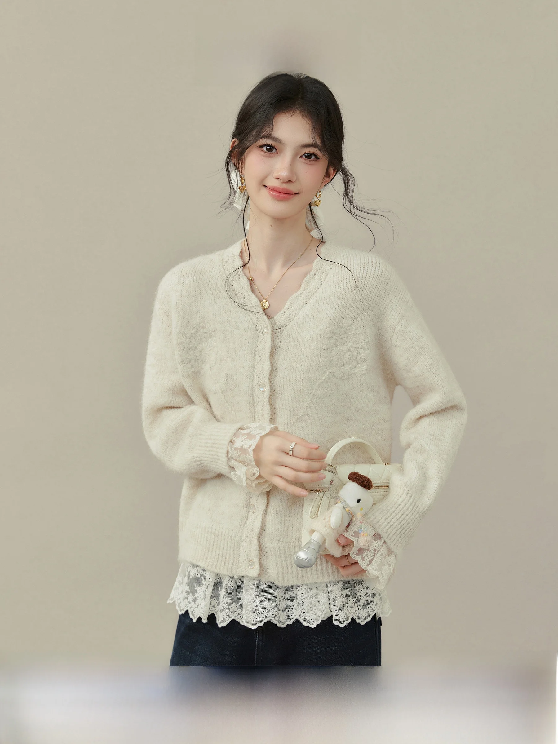Ele Long Sve Knitted Sweater Coat V-Ne Women's Autumn Winter Faion Soft Sle Floral Embellied Open Cardigan
Ele Long Sve Knitted Sweater Coat V-Ne Women's Autumn Winter Faion Soft Sle Floral Embellied Open Cardigan