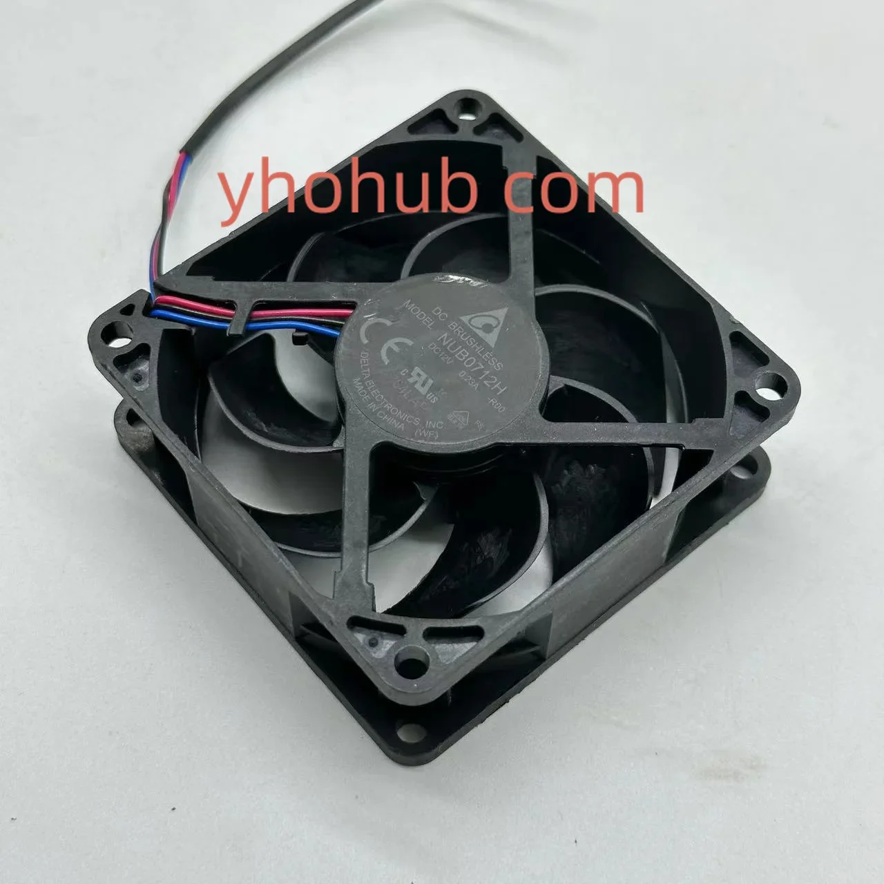 Delta Electronics Electronic NUB0712H R00 Server Cooling Fan DC 12V 0.23A 70x70x25mm 3-wire
Delta Electronics Electronic NUB0712H R00 Server Cooling Fan DC 12V 0.23A 70x70x25mm 3-wire
