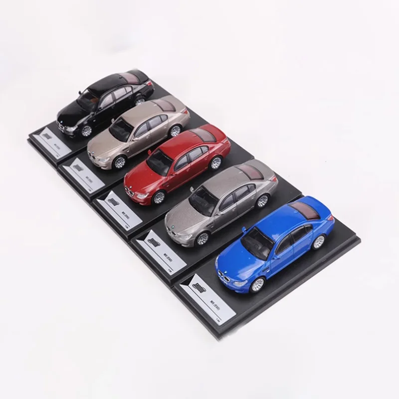 SHADOW 1:64 Scale Alloy M5(E60) Car Model Diecast Classic Simulation Toy Static Model Collection Gift Ornament Adult
SHADOW 1:64 Scale Alloy M5(E60) Car Model Diecast Classic Simulation Toy Static Model Collection Gift Ornament Adult