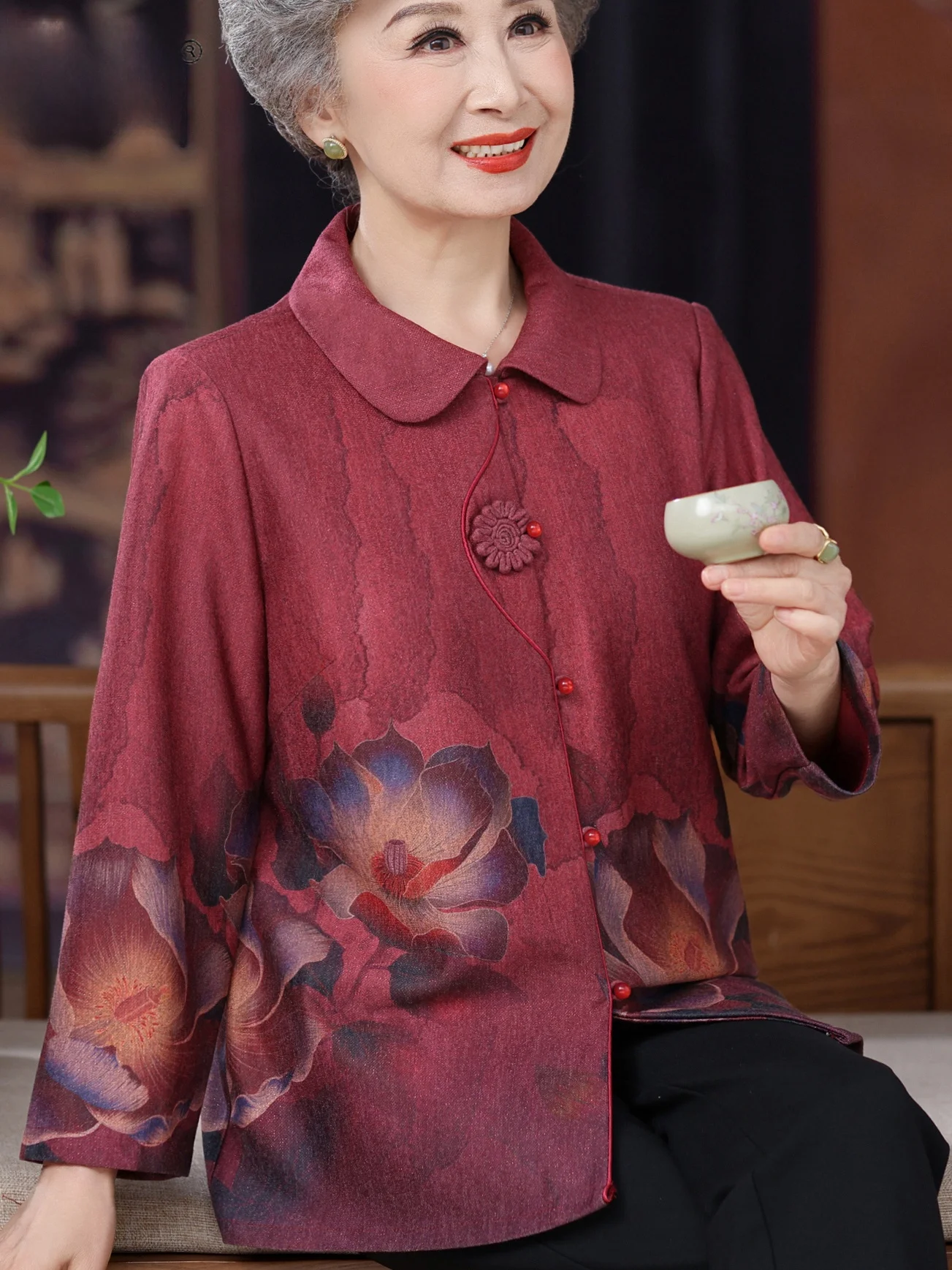 Новая женская тонкая верхняя одежда с китайским принтом Long Sve irt, весенне-осенняя тонкая верхняя одежда, открытый кардиган с девятью точками Sve для ли...
Новая женская тонкая верхняя одежда с китайским принтом Long Sve irt, весенне-осенняя тонкая верхняя одежда, открытый кардиган с девятью точками Sve для ли...