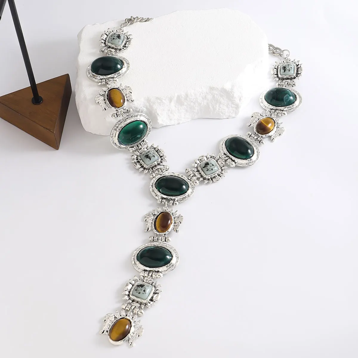ZAA Resin Stone Cowboy Necklace Statement Textured Pendant Necklaces For Women Vintage Elegant Party Cord Necklace Accessories
ZAA Resin Stone Cowboy Necklace Statement Textured Pendant Necklaces For Women Vintage Elegant Party Cord Necklace Accessories