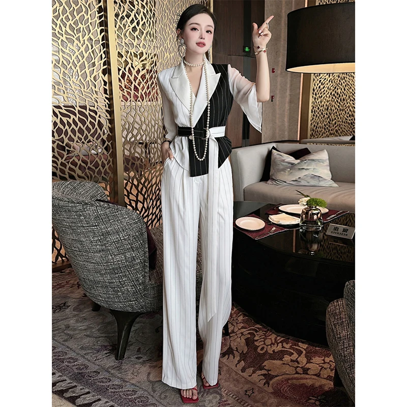 Elegant Lady Suit Two-Piece Set Striped Wide Leg Pants Flounce Sleeves Black White Color Block Women's Fashion Ensemble
Elegant Lady Suit Two-Piece Set Striped Wide Leg Pants Flounce Sleeves Black White Color Block Women's Fashion Ensemble