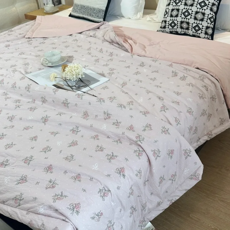 2025 new Mu yarn cotton summer quilt wrinkled yarn air conditioner quilt household skin-friendly thin quilt machine washable
2025 new Mu yarn cotton summer quilt wrinkled yarn air conditioner quilt household skin-friendly thin quilt machine washable