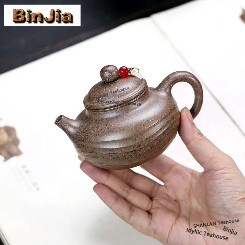200 мл элегантные фиолетовые глиняные чайники Исин, горшок ручной работы для ронгуатов, сырой руд, облачный туман, грязевой чайник, китайский чайный сервиз Zisha, подарок
200 мл элегантные фиолетовые глиняные чайники Исин, горшок ручной работы для ронгуатов, сырой руд, облачный туман, грязевой чайник, китайский чайный сервиз Zisha, подарок