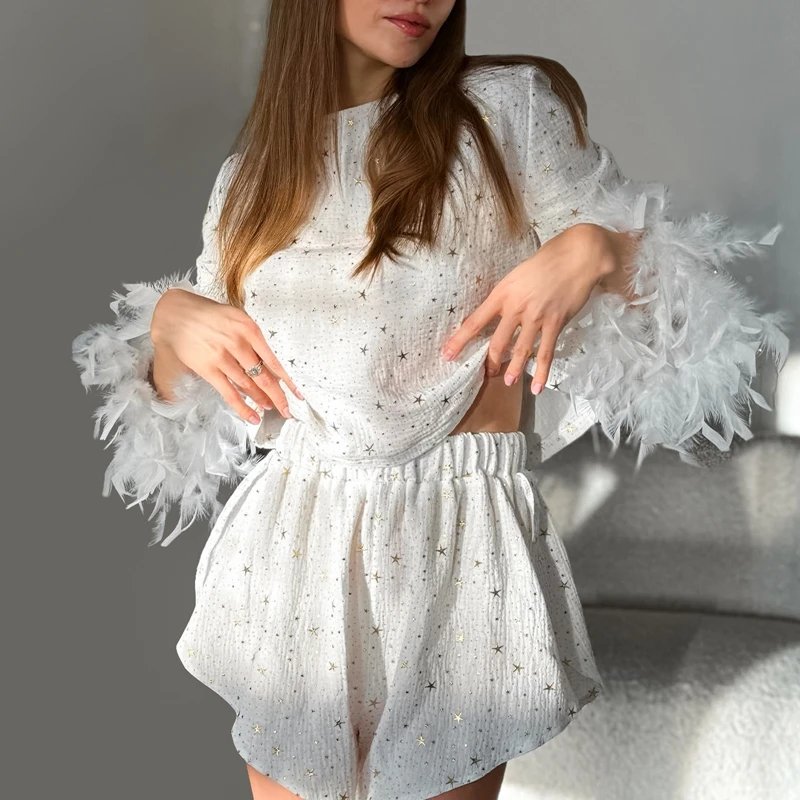 Comfy Soft Sleepwear 2 Piece Set Home Loungewear Stars Feather Pajama Set Women Long Sleeve Crop Tops T-shirt with Shorts
Comfy Soft Sleepwear 2 Piece Set Home Loungewear Stars Feather Pajama Set Women Long Sleeve Crop Tops T-shirt with Shorts