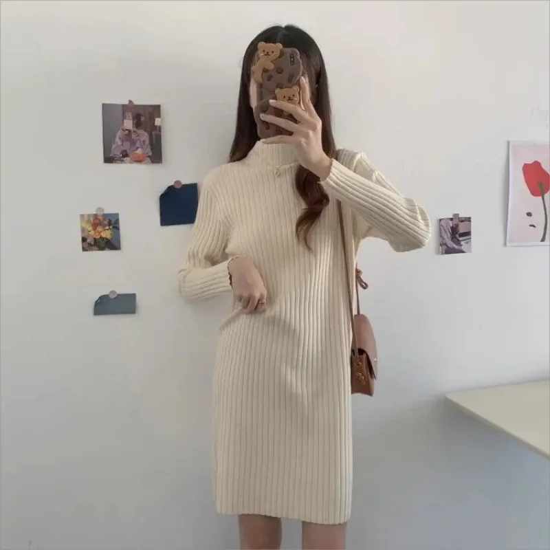 Knitted dress for women 2023 autumn and winter new small medium long solid color half high neck with bottom sweater dress
Knitted dress for women 2023 autumn and winter new small medium long solid color half high neck with bottom sweater dress