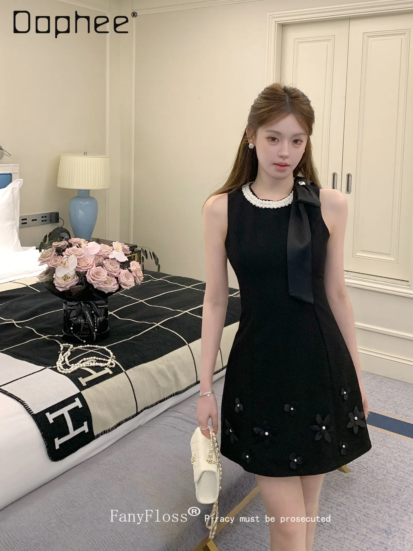 French Elegant Beaded Three-dimensional Floral Bow Dress Sweet Doll Collar Sleeveless Mini Dress Atmospheric Princess Dresses
French Elegant Beaded Three-dimensional Floral Bow Dress Sweet Doll Collar Sleeveless Mini Dress Atmospheric Princess Dresses