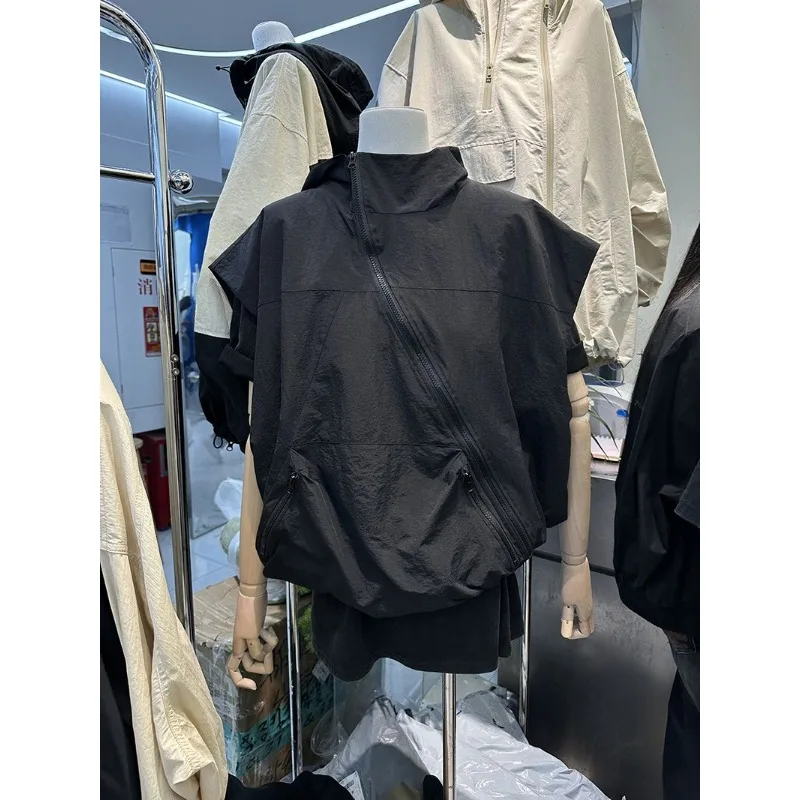 Loose and Versatile Women's Zip-up Hooded Vest for Summer, Casual and Slimming Thin Style
Loose and Versatile Women's Zip-up Hooded Vest for Summer, Casual and Slimming Thin Style