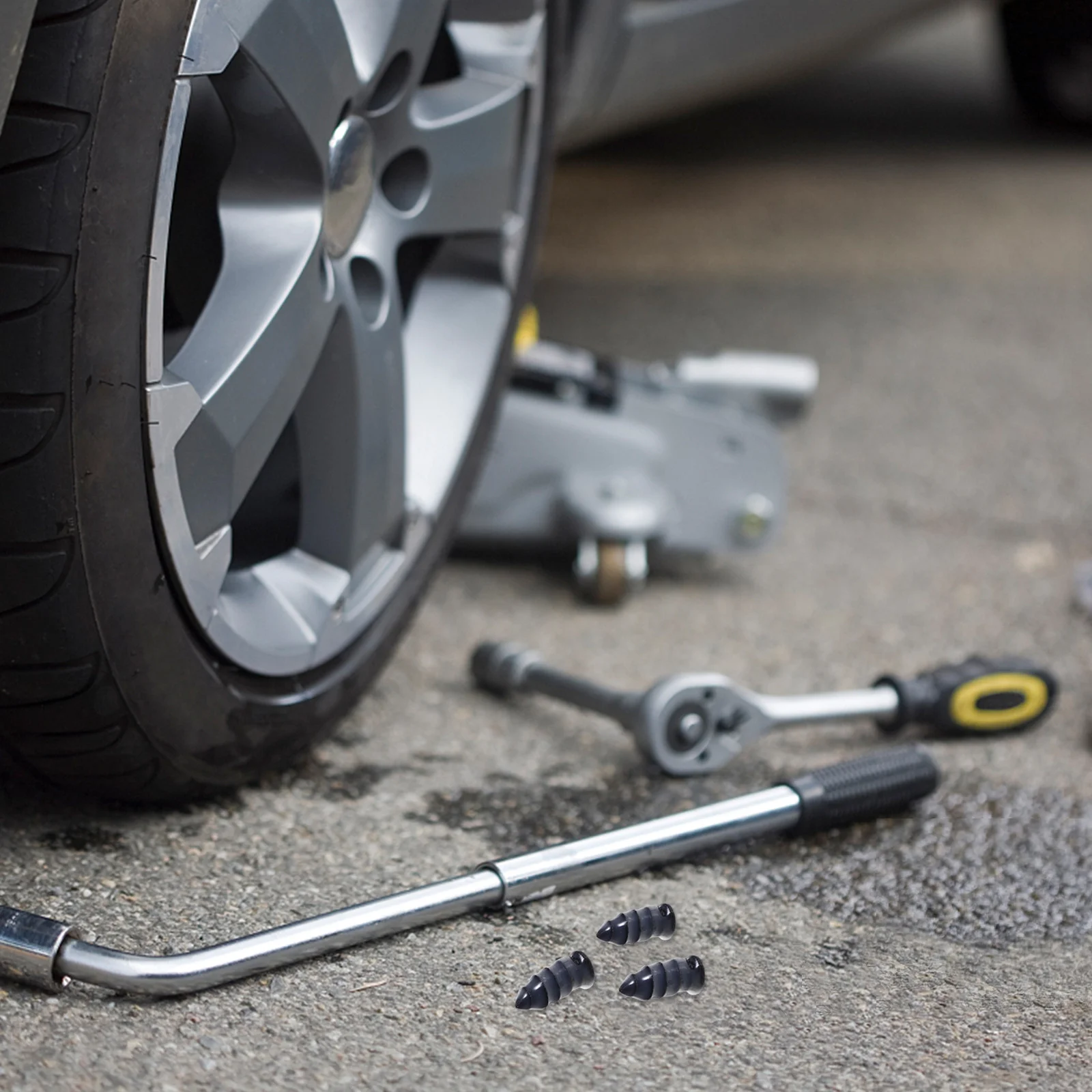 20 pcs Tire Repair Nails Kit Rubber Iron Anti-Slip Studs For Car Bike Winter Wheel Fix Tools Auto Supplies
20 pcs Tire Repair Nails Kit Rubber Iron Anti-Slip Studs For Car Bike Winter Wheel Fix Tools Auto Supplies