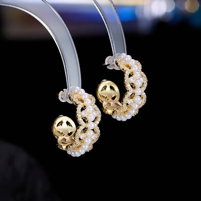 Luxury Geometric Diamond Cubic Zirconia Pearl Stud Earrings S925 Silver Needle Elegant Jewelry Accessory LYX649
Luxury Geometric Diamond Cubic Zirconia Pearl Stud Earrings S925 Silver Needle Elegant Jewelry Accessory LYX649