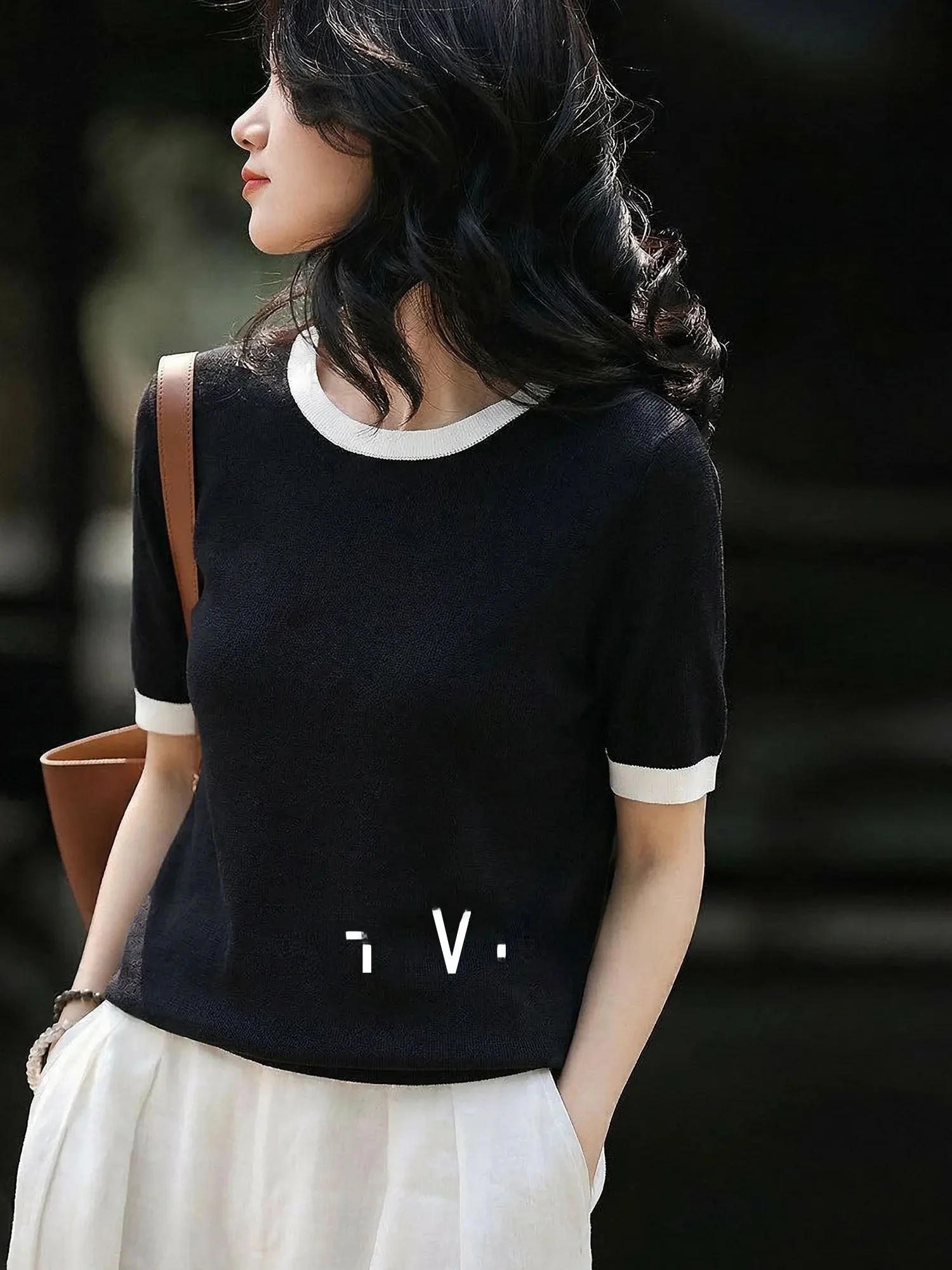 Chivirin Luxury Color Block Knitted T-Shirt Women's Slim Fit Short Sleeve round Neck Fashionable Top Casual Leisure
Chivirin Luxury Color Block Knitted T-Shirt Women's Slim Fit Short Sleeve round Neck Fashionable Top Casual Leisure