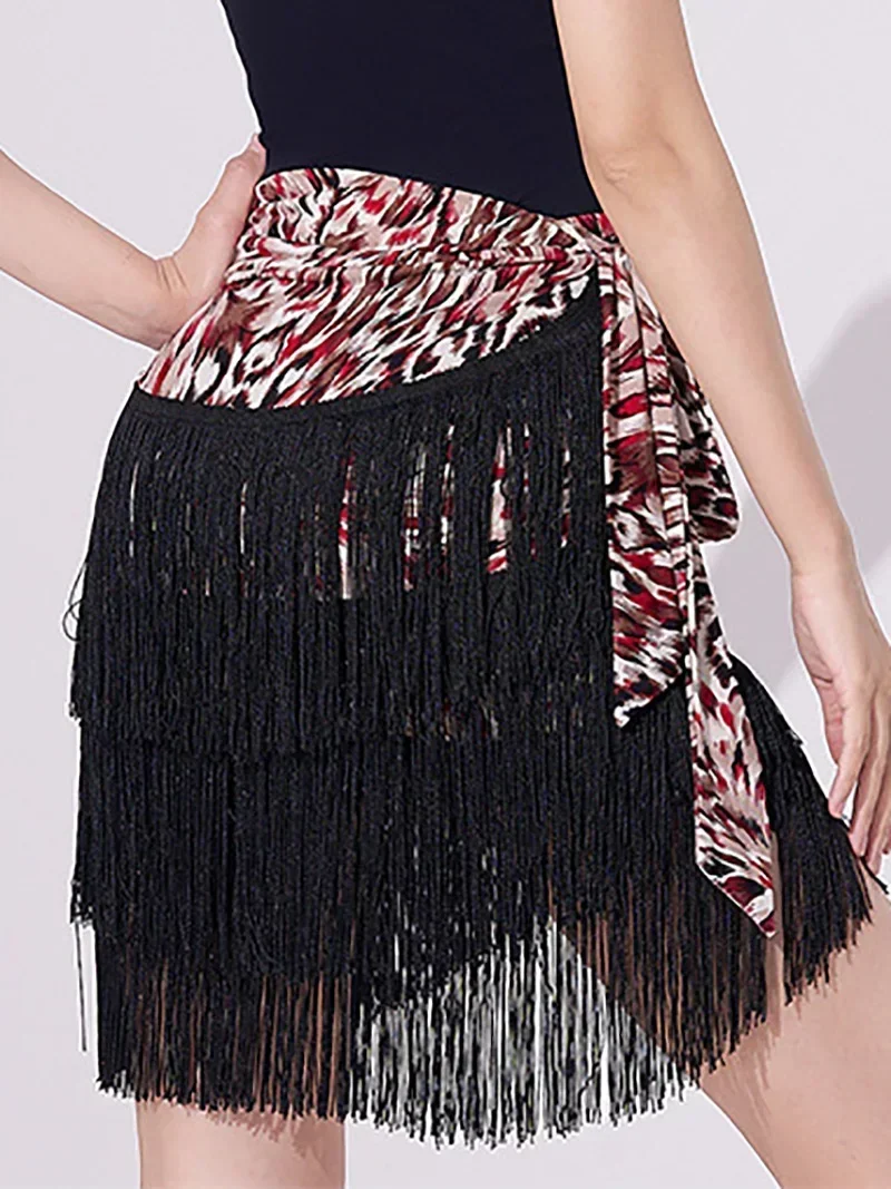 Женский латинский танец, нерегулярный шарф с ягодицами, юбка для бальных танцев, румба, самба, танцевальная одежда с кисточками, тренировочный костюм для взрослых, чача
Женский латинский танец, нерегулярный шарф с ягодицами, юбка для бальных танцев, румба, самба, танцевальная одежда с кисточками, тренировочный костюм для взрослых, чача