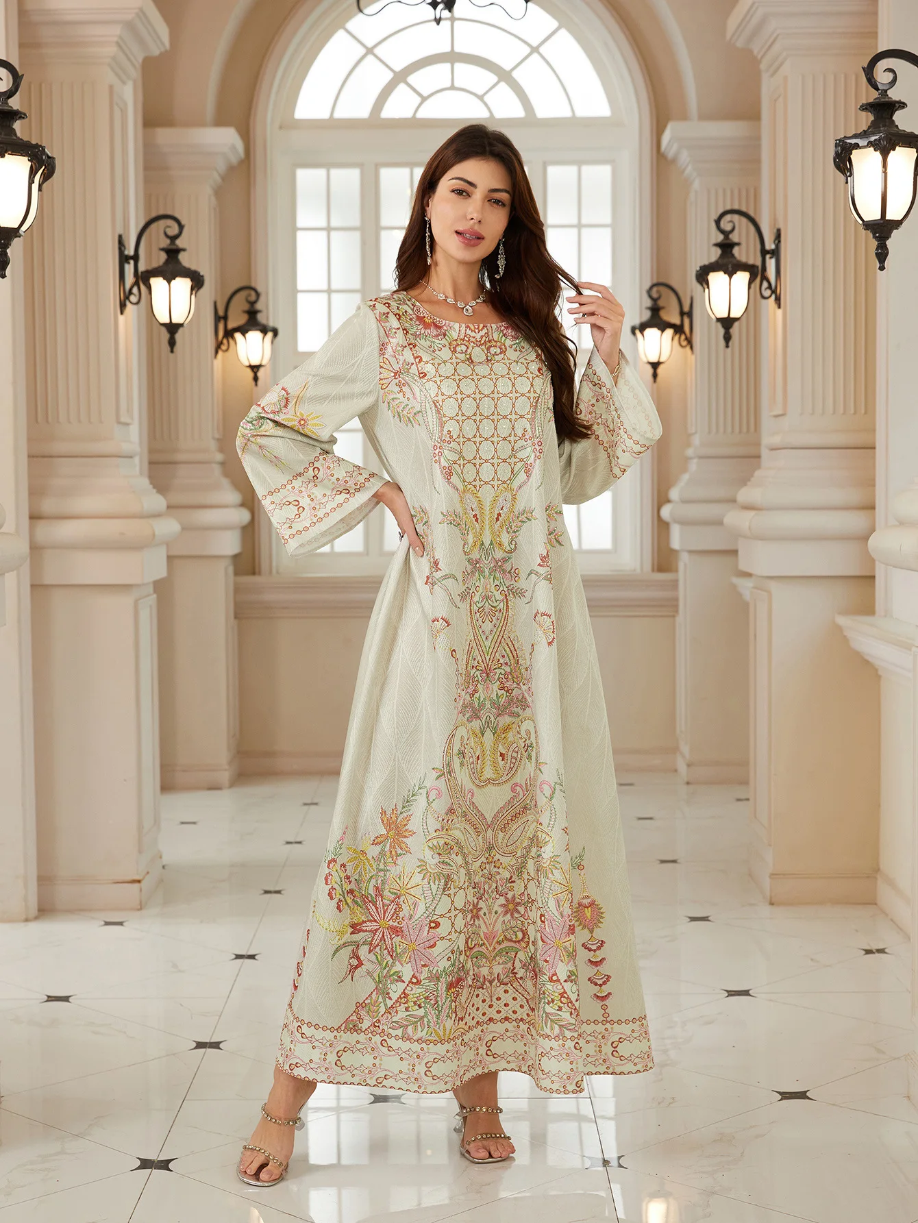 New Printed Hot Diamond Elegant Robe Floral Dress Large Size Women's Jacquard Mesh Robe Cw25630
New Printed Hot Diamond Elegant Robe Floral Dress Large Size Women's Jacquard Mesh Robe Cw25630