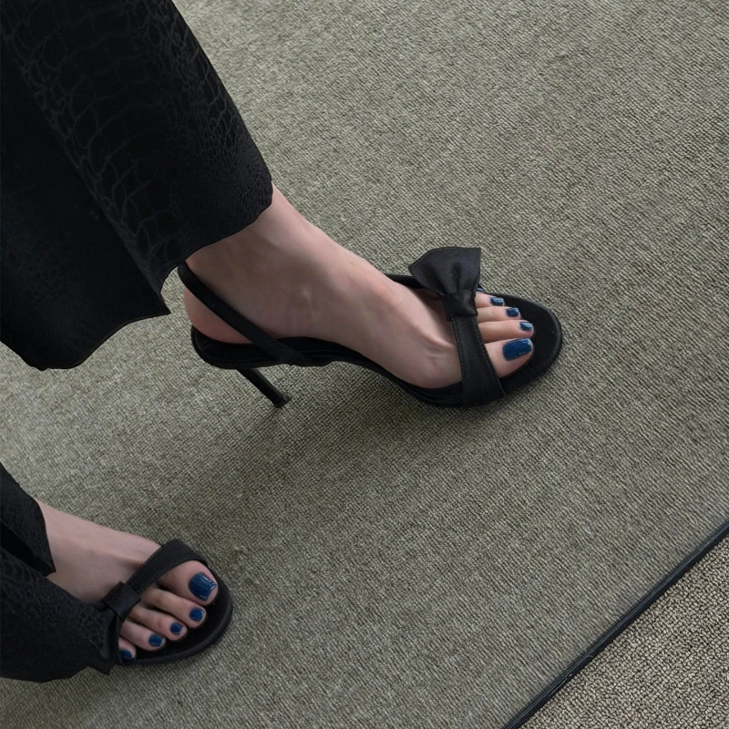 2026 Summer Satin Butterfly-knot Women Sandals Fashion Pointed Toe Pumps Elegant Stripper Party Dress Ladies Sandalias Mujer
2026 Summer Satin Butterfly-knot Women Sandals Fashion Pointed Toe Pumps Elegant Stripper Party Dress Ladies Sandalias Mujer