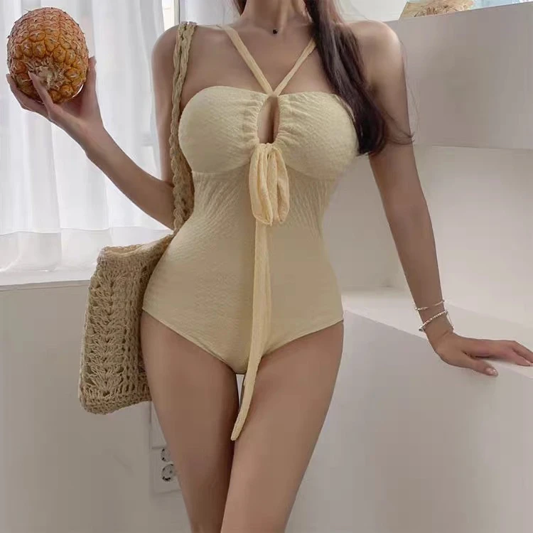 2024 New Women's Bikini One-Piece Swimsuit Backless Neck Hanging Sexy Triangular Slimming Cover-Up Beach Vacation Suit
2024 New Women's Bikini One-Piece Swimsuit Backless Neck Hanging Sexy Triangular Slimming Cover-Up Beach Vacation Suit