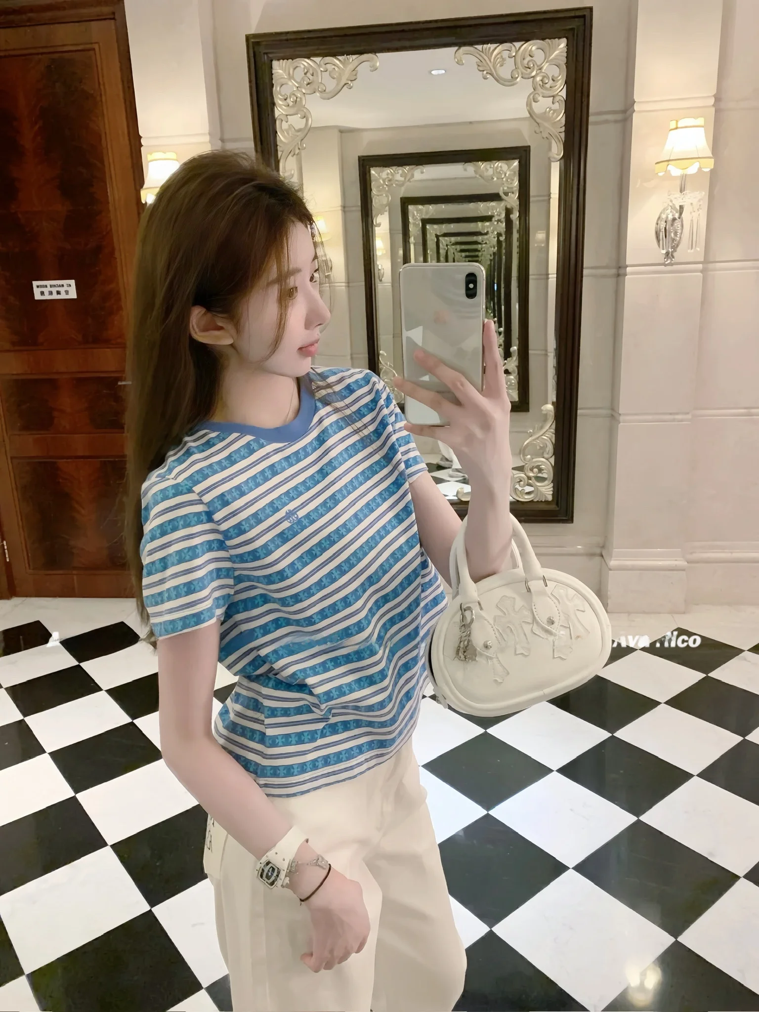 ITkp Высококачественная футболка в белую полоску с вышивкой, облегающая футболка ort Sve, базовый слой, топ, корейский хлопок, летние поездки на работу, сле
ITkp Высококачественная футболка в белую полоску с вышивкой, облегающая футболка ort Sve, базовый слой, топ, корейский хлопок, летние поездки на работу, сле