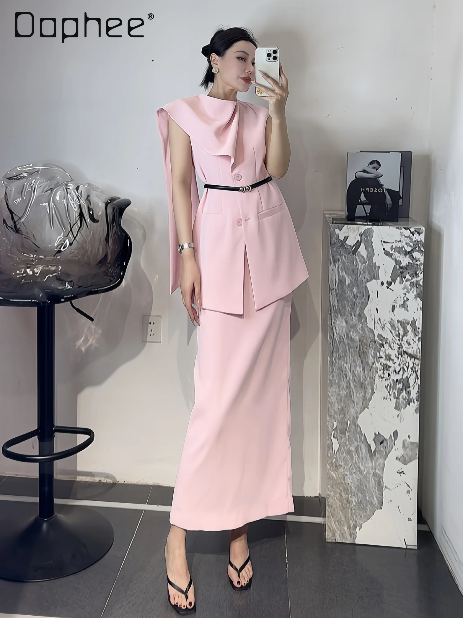 High Sense Professional Blazer Suit Women Summer New Commuter Style Fashion Shawl Vest Top Split A-line Skirt Two-piece Set
High Sense Professional Blazer Suit Women Summer New Commuter Style Fashion Shawl Vest Top Split A-line Skirt Two-piece Set