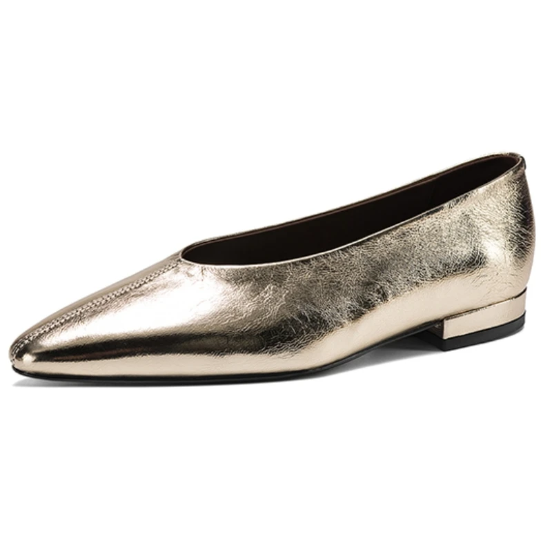 Women's Low Heels Loafers Shoes 2026 Genuine Leather Luxury Gold Short Heeled New Wedding Walking Footwear Shoes Female Comfort
Women's Low Heels Loafers Shoes 2026 Genuine Leather Luxury Gold Short Heeled New Wedding Walking Footwear Shoes Female Comfort