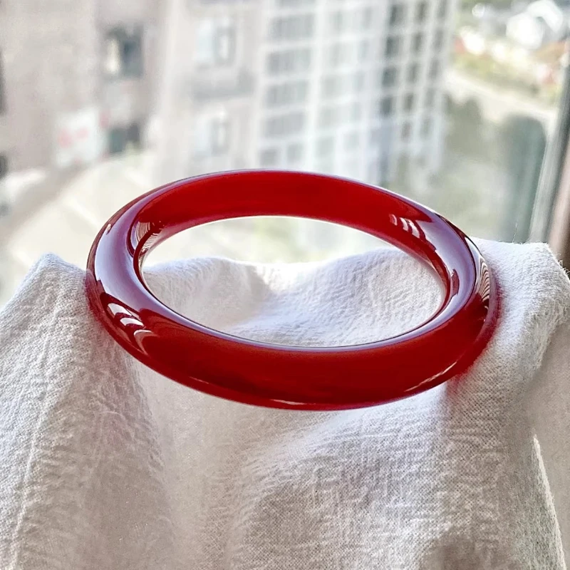 New Natural High-ice Red Agate Bracelet, Fashionable Jewelry
New Natural High-ice Red Agate Bracelet, Fashionable Jewelry