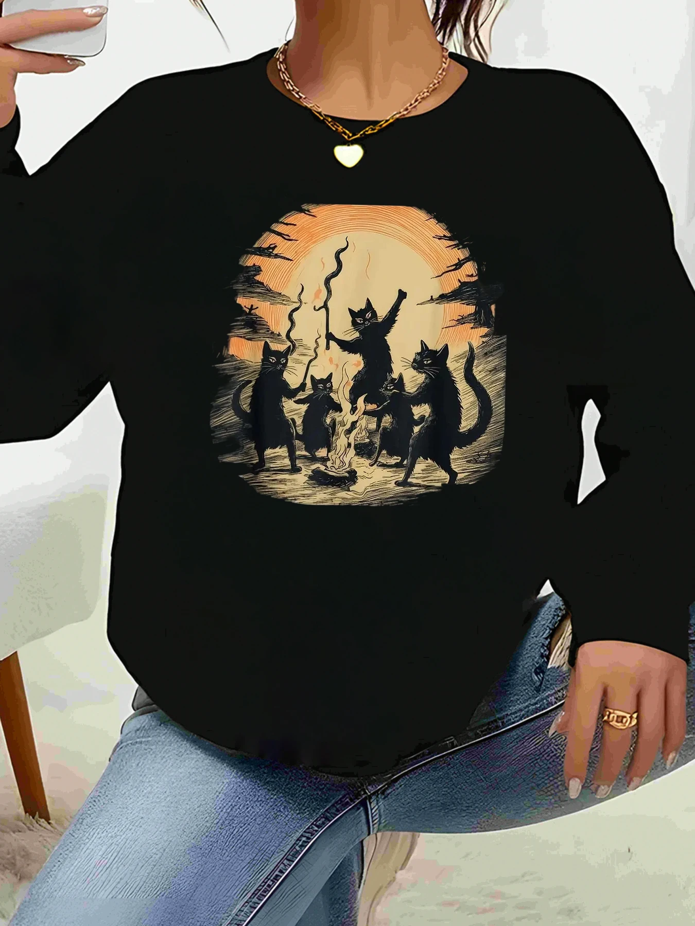 Толстовка с рисунком «Кошки вокруг костра» на Хэллоуин, повседневная одежда для женщин
Толстовка с рисунком «Кошки вокруг костра» на Хэллоуин, повседневная одежда для женщин