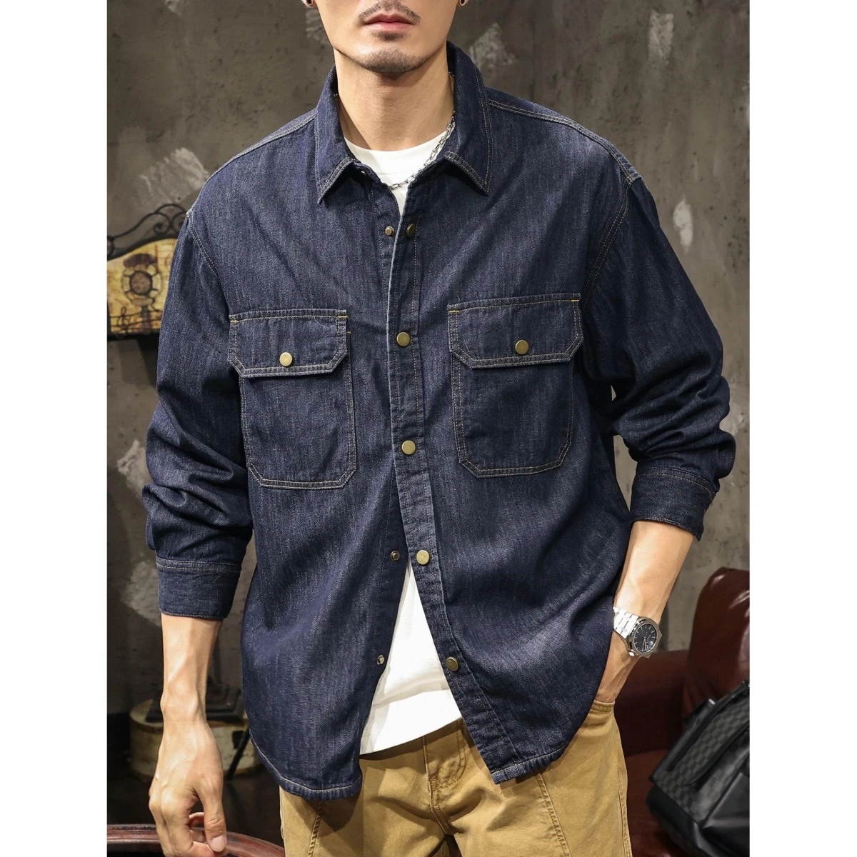 Мужская джинсовая куртка с ретро-швами, оригинального цвета, с длинным рукавом, отложным воротником, в стиле рабочей одежды, повседневная, весна-осень
Мужская джинсовая куртка с ретро-швами, оригинального цвета, с длинным рукавом, отложным воротником, в стиле рабочей одежды, повседневная, весна-осень