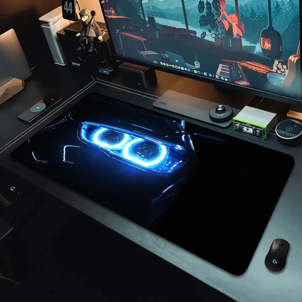 Cool Headlight Design Mouse Pad Large Computer Office Game Mat Rubber Anti-slip Gaming Accessories Keyboard Long Black Desk Pads
Cool Headlight Design Mouse Pad Large Computer Office Game Mat Rubber Anti-slip Gaming Accessories Keyboard Long Black Desk Pads