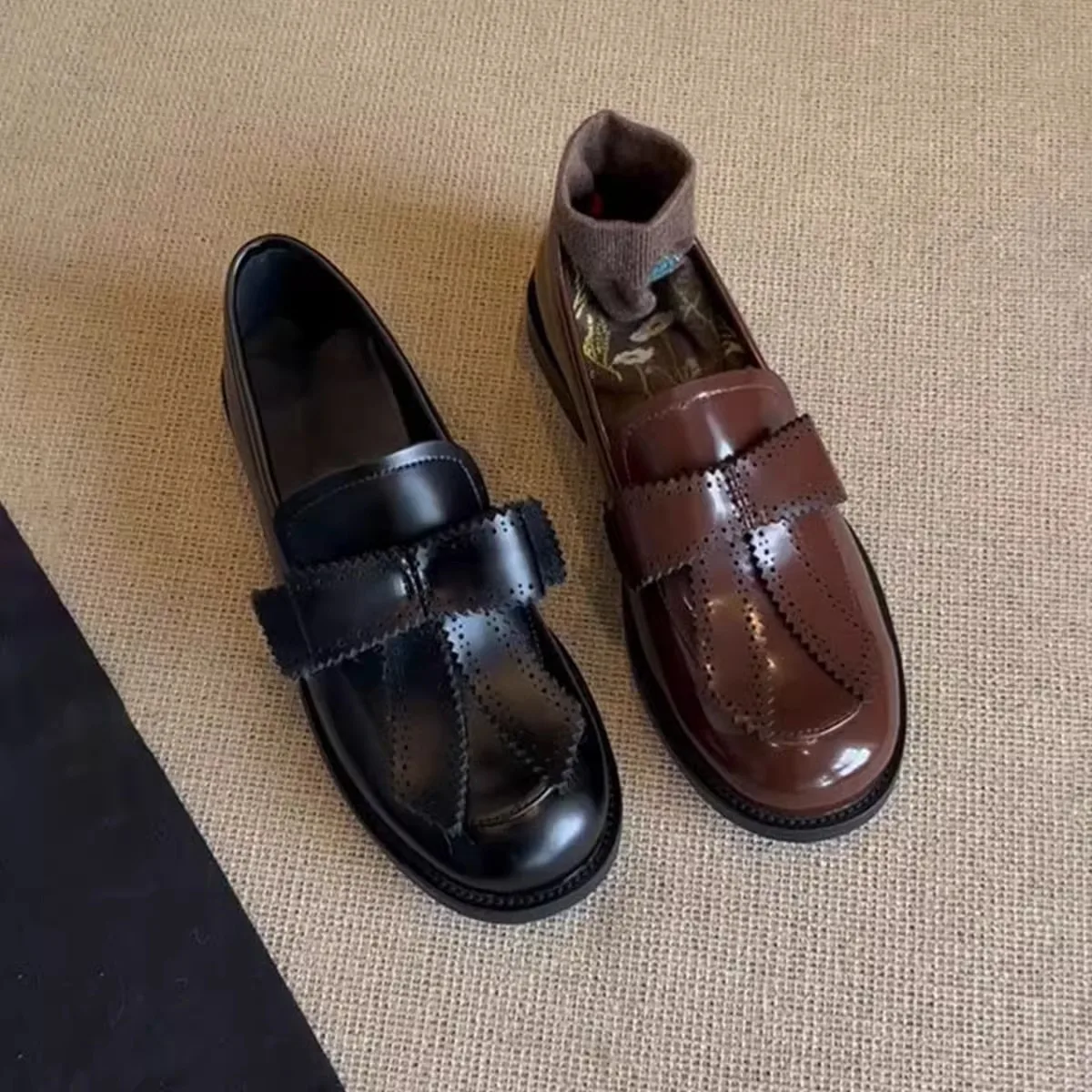 Mary Jane round-toe bow loafers women's slip-on retro college style leather shoes for Women's Mary Jane Shoes
Mary Jane round-toe bow loafers women's slip-on retro college style leather shoes for Women's Mary Jane Shoes