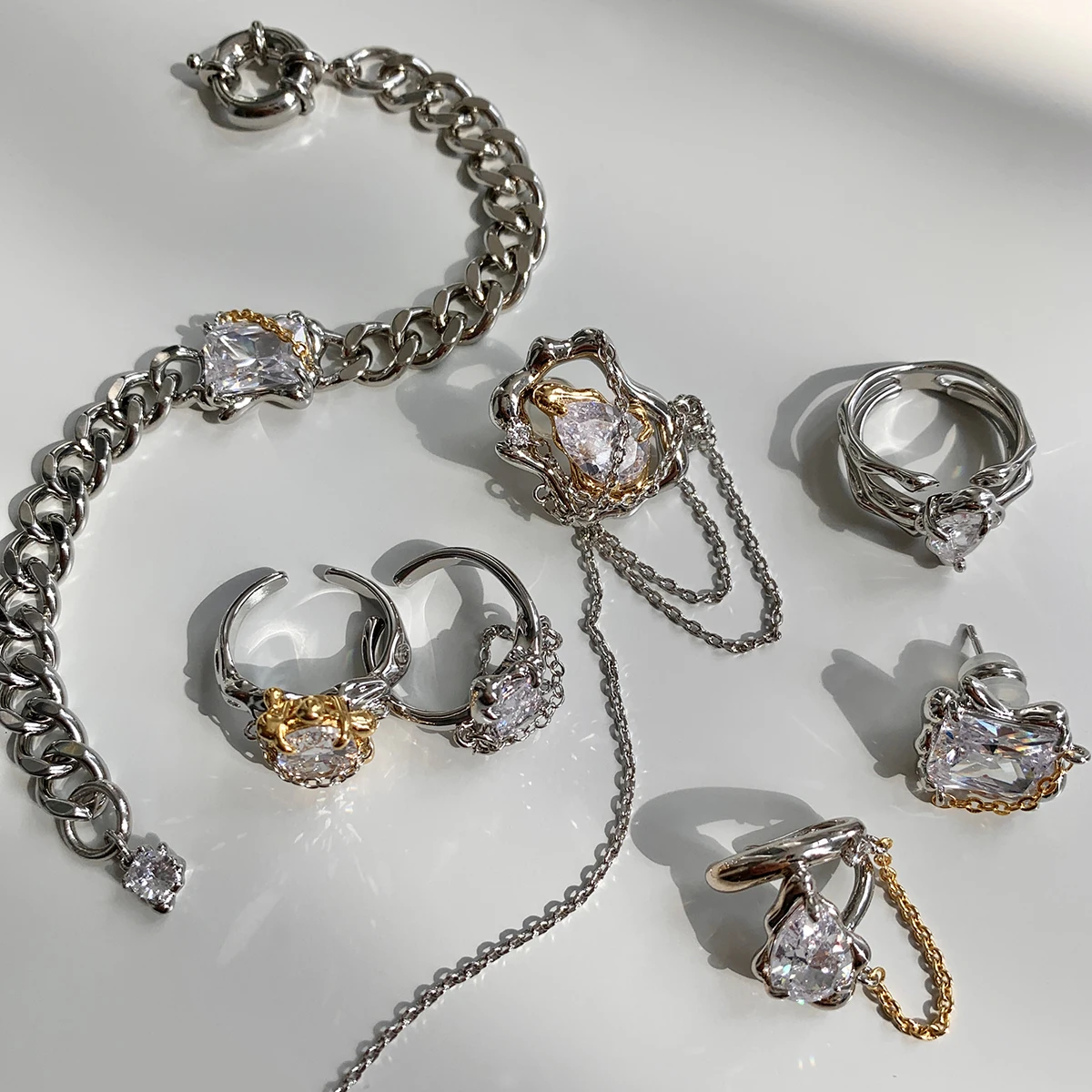 Brass With White Gold AAA Zircon Layered Chain Long Tessal Necklaces Women Jewelry Party T Show Designer Club Ins Japan Korean
Brass With White Gold AAA Zircon Layered Chain Long Tessal Necklaces Women Jewelry Party T Show Designer Club Ins Japan Korean