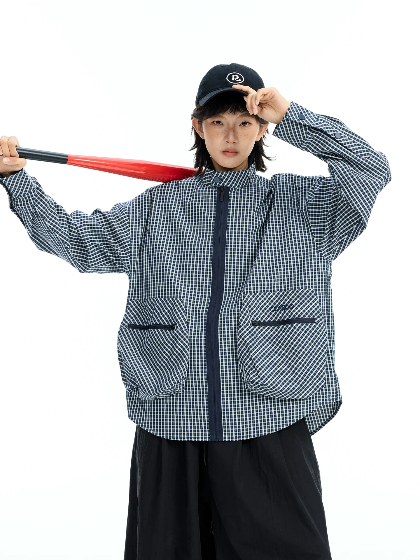 Женская хлопковая рубашка Gujiji в стиле ретро, американский клетчатый узор, длинный рукав, вышивка, молния, свободный крой, воротник-стойка, с карманами
Женская хлопковая рубашка Gujiji в стиле ретро, американский клетчатый узор, длинный рукав, вышивка, молния, свободный крой, воротник-стойка, с карманами