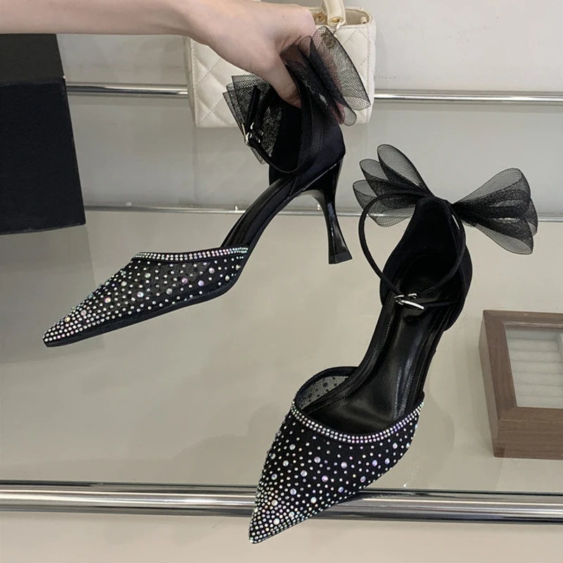 Новые летние женские туфли-лодочки Liyke: модные босоножки с сеткой, стразами и бантом-бабочкой, на высоком каблуке, элегантные, с острым носком, для свадьбы и выпускного вечера
Новые летние женские туфли-лодочки Liyke: модные босоножки с сеткой, стразами и бантом-бабочкой, на высоком каблуке, элегантные, с острым носком, для свадьбы и выпускного вечера