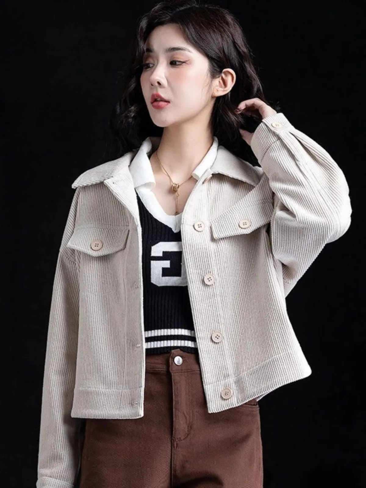 Chic Short Corduroy Shirt Women's Design Sensation Elegant Spring Autumn New Style Versatile Female Top Outerwear
Chic Short Corduroy Shirt Women's Design Sensation Elegant Spring Autumn New Style Versatile Female Top Outerwear