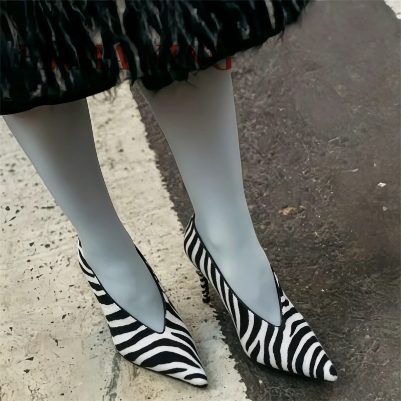 Women's Zebra Print Stiletto High Heels, Pointed Toe V-Cut Slip On Pumps,Black White Striped Comfortable Party Dress Shoes,35-45
Women's Zebra Print Stiletto High Heels, Pointed Toe V-Cut Slip On Pumps,Black White Striped Comfortable Party Dress Shoes,35-45