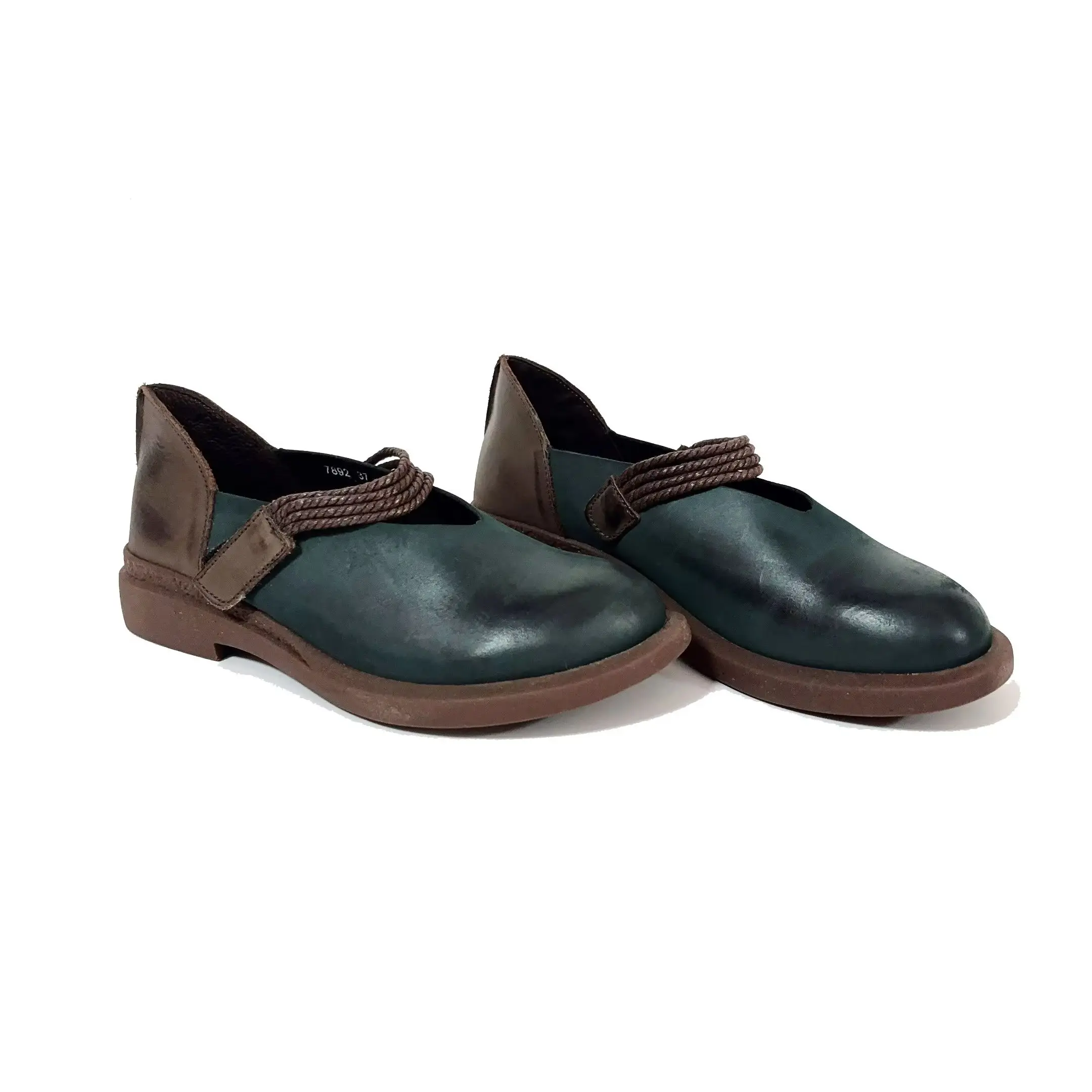 2026 Summer New Style Handmade Genuine Leather Women's Shoes Retro Cowhide Round Toe Low Heel Large Size Shallow Mouth Single Shoes for Women
2026 Summer New Style Handmade Genuine Leather Women's Shoes Retro Cowhide Round Toe Low Heel Large Size Shallow Mouth Single Shoes for Women