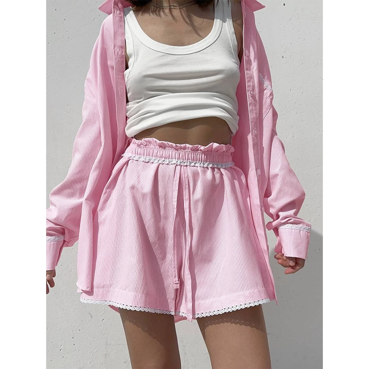 Casual Cotton Shirt Set with Lace Trim Fashionable Spring Summer New Arrival Women's Premium Quality Short Pants Ensemble
Casual Cotton Shirt Set with Lace Trim Fashionable Spring Summer New Arrival Women's Premium Quality Short Pants Ensemble