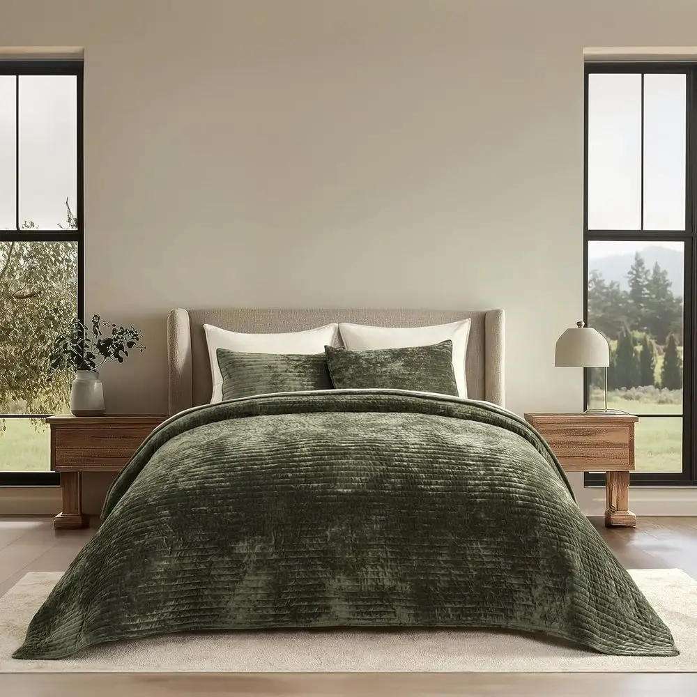 EVERGRACE Velvet Quilt Set Caliornia King 118'' x 106'', Luxurious Sot Striped Channel Bedding Set, Lightweight Velvet Comorter
EVERGRACE Velvet Quilt Set Caliornia King 118'' x 106'', Luxurious Sot Striped Channel Bedding Set, Lightweight Velvet Comorter